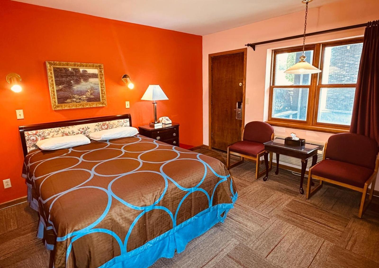 Amerivu Inn & Suites - St Croix Falls Saint Croix Falls Экстерьер фото